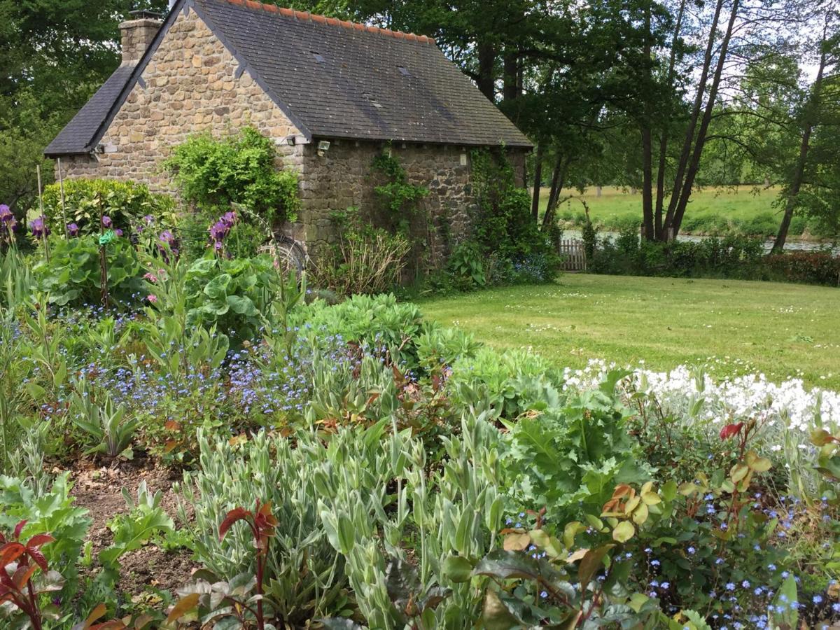 Bed and Breakfast Au Pont Ricoul Saint-Pierre-de-Plesguen Esterno foto