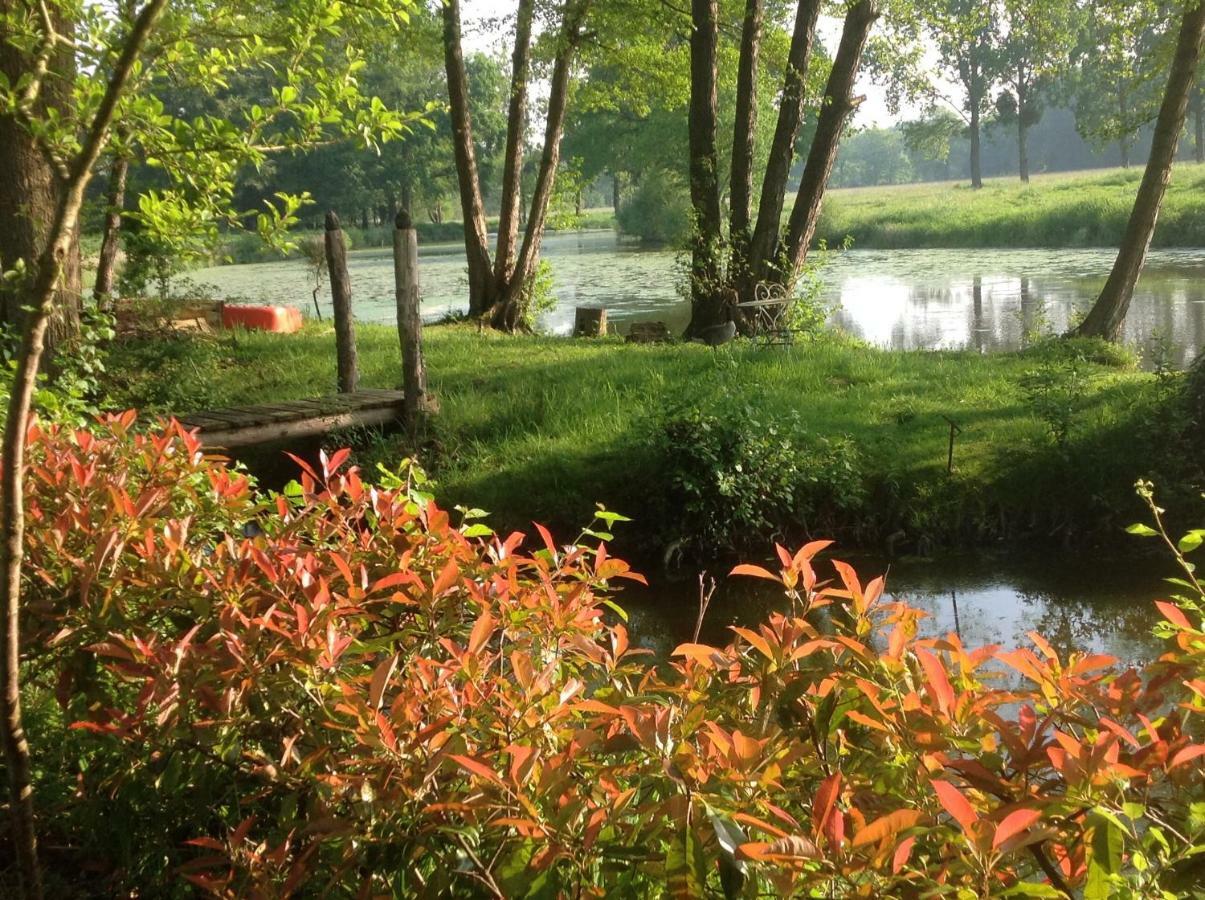Bed and Breakfast Au Pont Ricoul Saint-Pierre-de-Plesguen Esterno foto