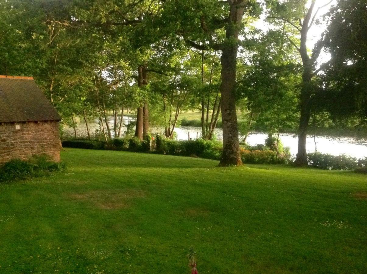Bed and Breakfast Au Pont Ricoul Saint-Pierre-de-Plesguen Esterno foto